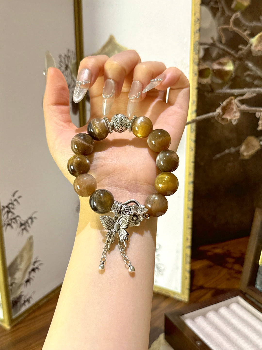 Clarity & Confidence Crystal Bracelet – Tea Stem Stone for Protection & Self-Awareness