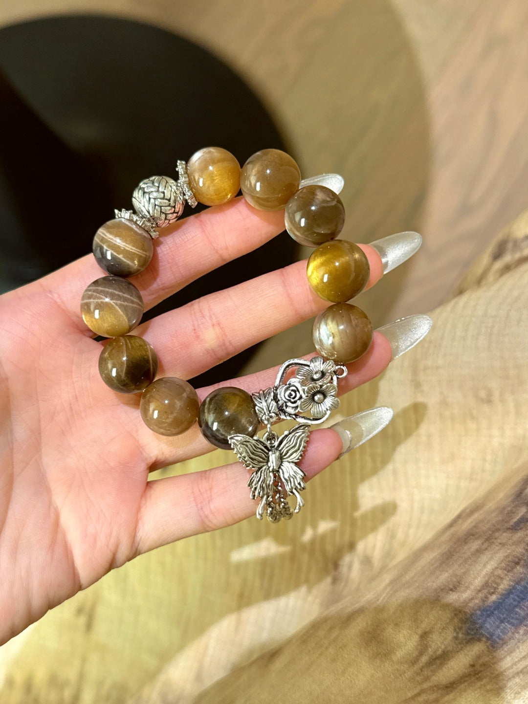 Clarity & Confidence Crystal Bracelet – Tea Stem Stone for Protection & Self-Awareness